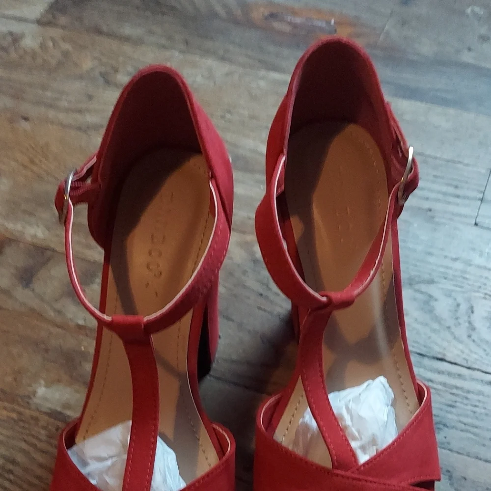 BAMBOO Red Platform Heels with Chunky Block Heel and Peep-Toe - Picture 10 of 11